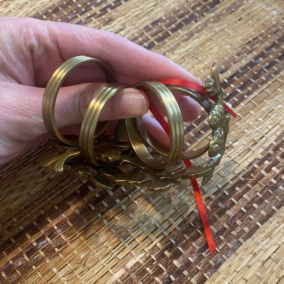 Vintage Brass napkin Rings - Picture 4 of 4